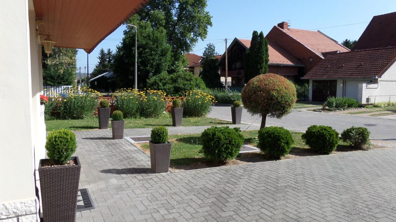 Silent Apartmanhaz Harkány Exteriör bild